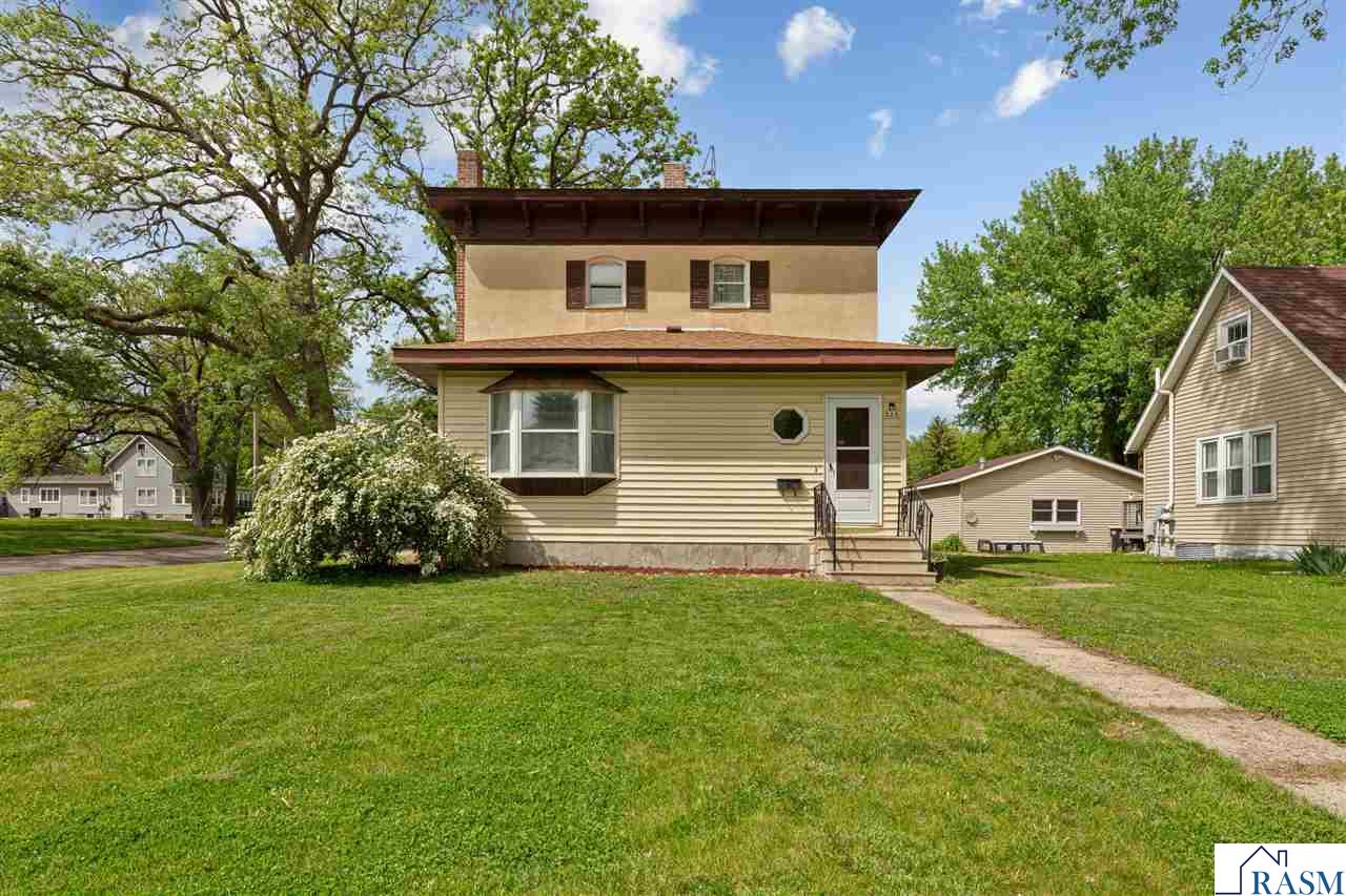 228 W 4th Street Blue Earth MN 56013