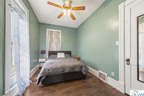 228 W 4th Street Blue Earth MN 56013