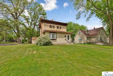 228 W 4th Street Blue Earth MN 56013