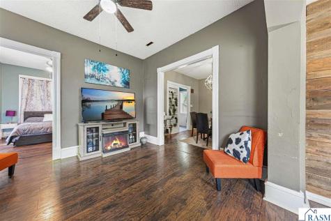 228 W 4th Street Blue Earth MN 56013
