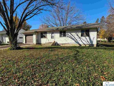 455 E 1st Street Gaylord MN 55334