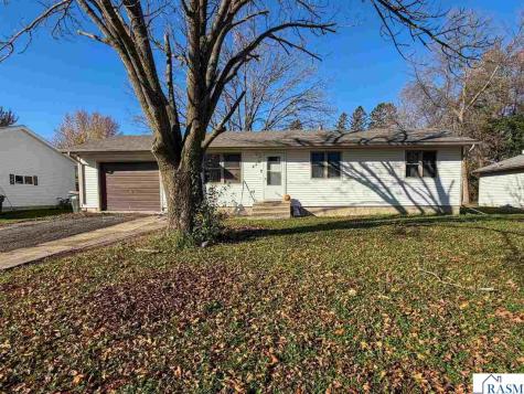 455 E 1st Street Gaylord MN 55334