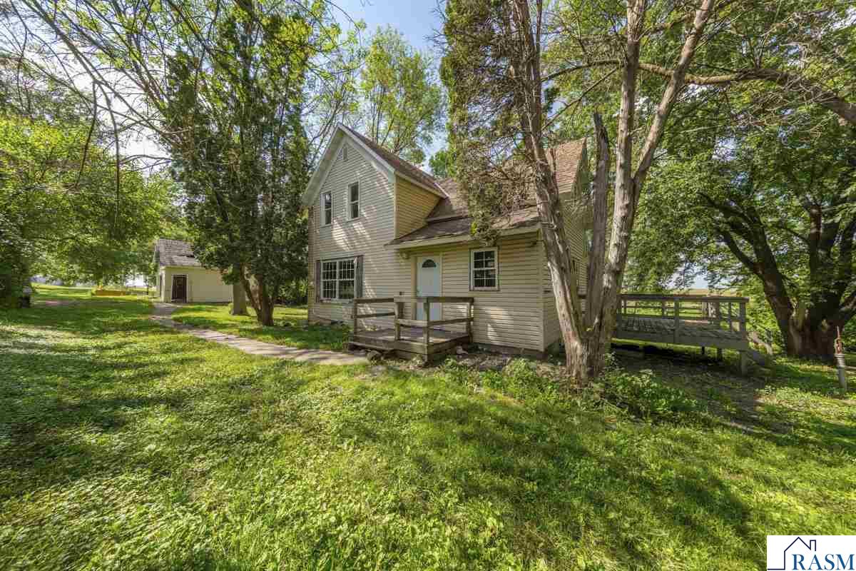 404 NE 2nd Avenue Mapleton MN 56065