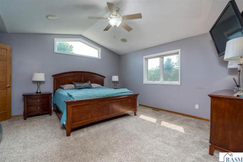 201 Cranberry Court Eagle Lake MN 56024