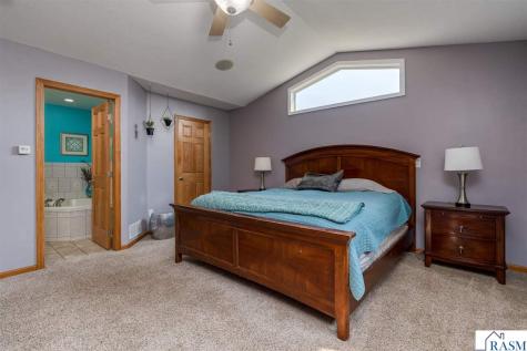 201 Cranberry Court Eagle Lake MN 56024