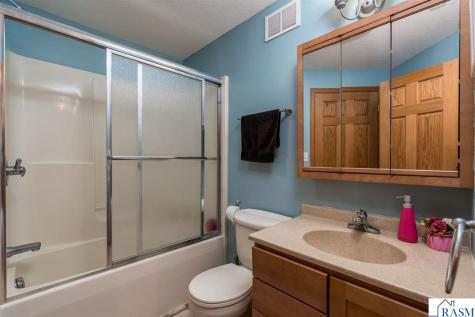 201 Cranberry Court Eagle Lake MN 56024