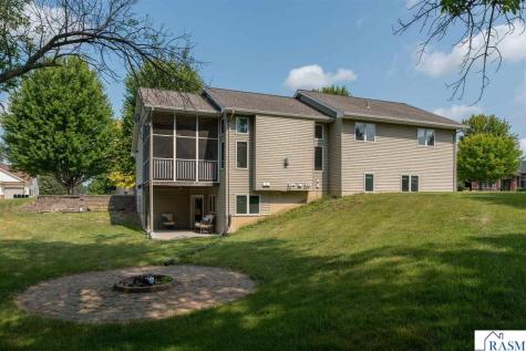 201 Cranberry Court Eagle Lake MN 56024