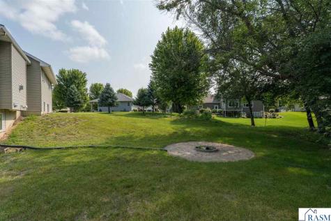 201 Cranberry Court Eagle Lake MN 56024