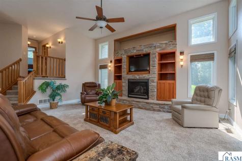 201 Cranberry Court Eagle Lake MN 56024