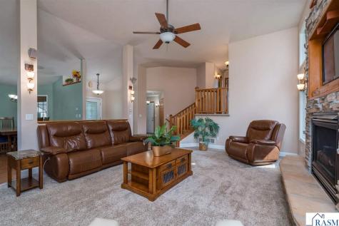 201 Cranberry Court Eagle Lake MN 56024