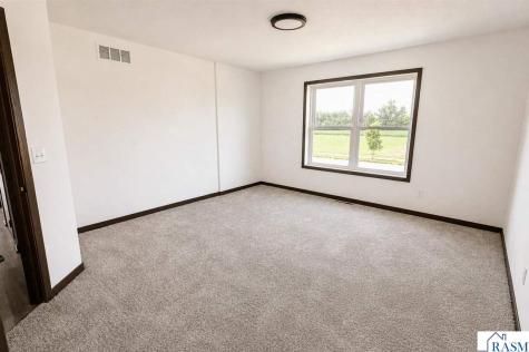2105 Lunden Street St. Peter MN 56082