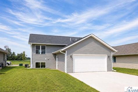 2105 Lunden Street St. Peter MN 56082