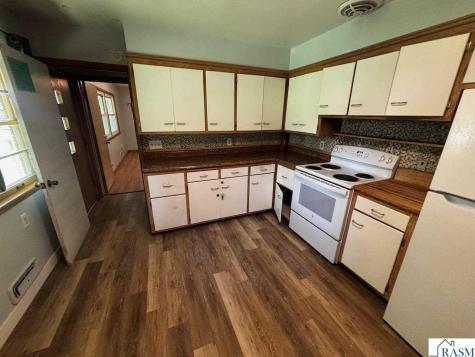 723 Valley View Road St. Peter MN 56082