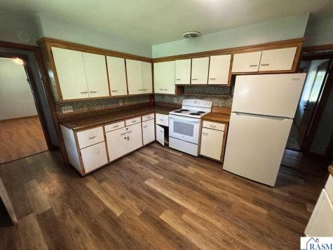 723 Valley View Road St. Peter MN 56082