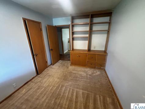 723 Valley View Road St. Peter MN 56082