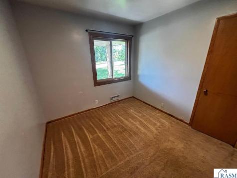 723 Valley View Road St. Peter MN 56082