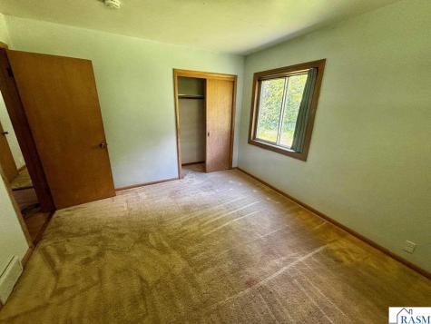 723 Valley View Road St. Peter MN 56082