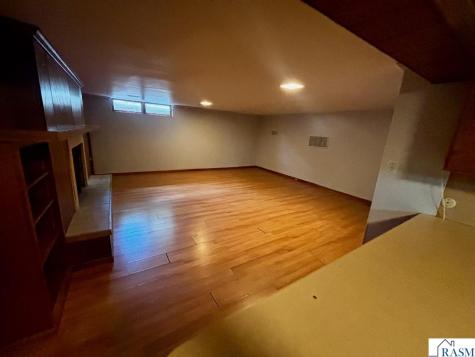 723 Valley View Road St. Peter MN 56082