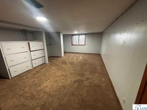 723 Valley View Road St. Peter MN 56082