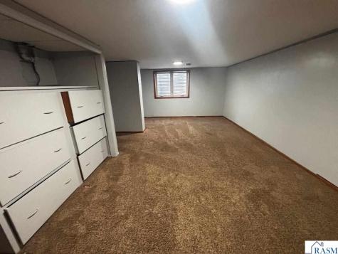 723 Valley View Road St. Peter MN 56082