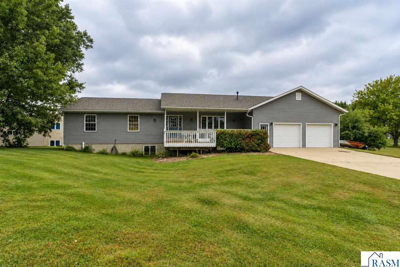 111 Loraine Drive Lake Crystal MN 56055