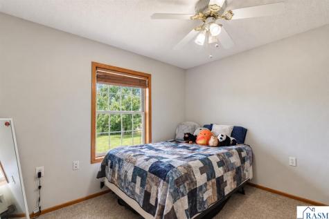 111 Loraine Drive Lake Crystal MN 56055