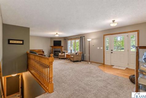 111 Loraine Drive Lake Crystal MN 56055