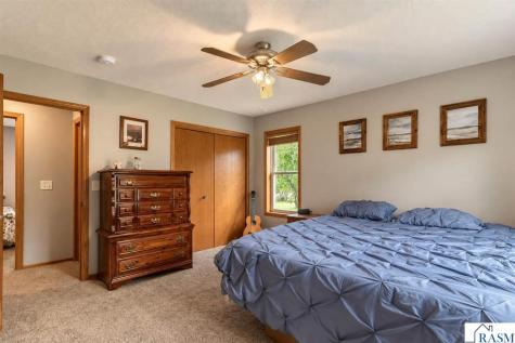 111 Loraine Drive Lake Crystal MN 56055