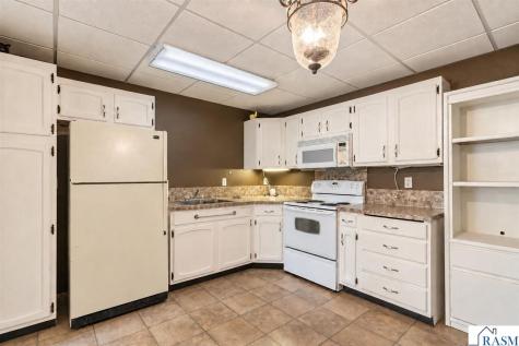 111 Loraine Drive Lake Crystal MN 56055