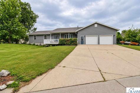 111 Loraine Drive Lake Crystal MN 56055