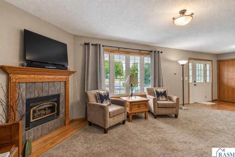 111 Loraine Drive Lake Crystal MN 56055