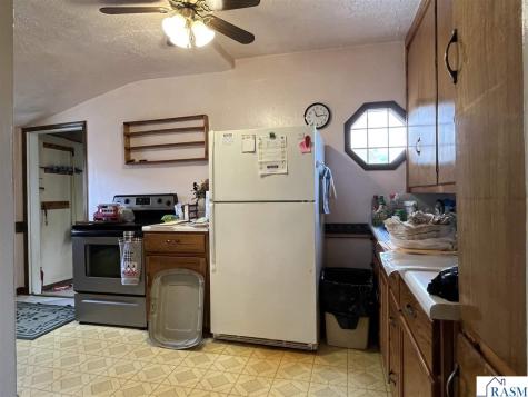 923 7th Avenue North St. James MN 56081
