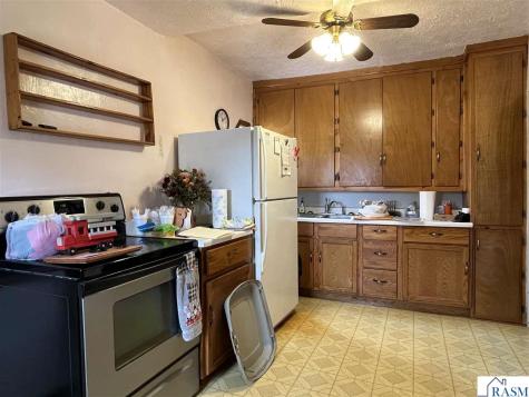 923 7th Avenue North St. James MN 56081