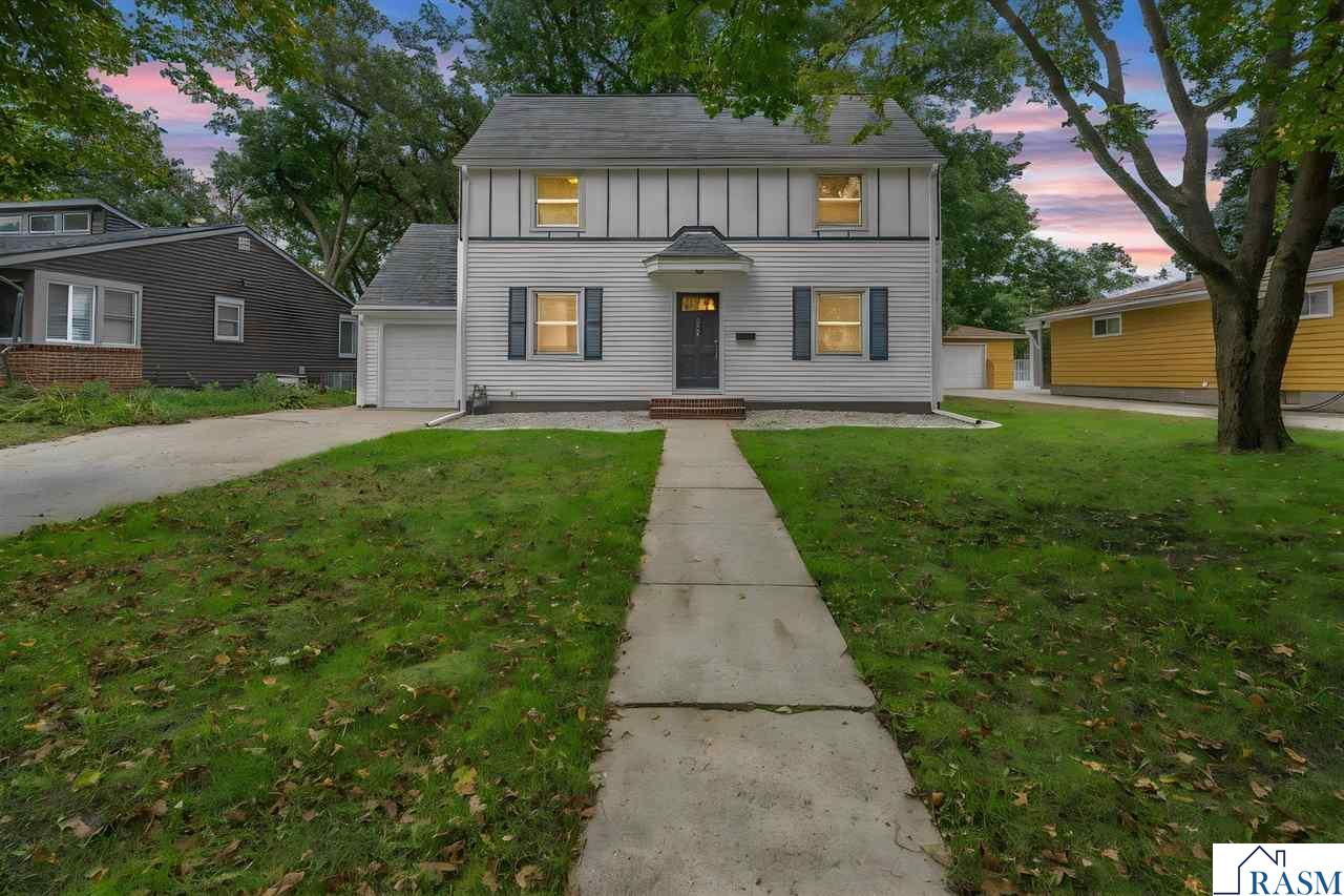 108 Ridge Court Mankato MN 56001