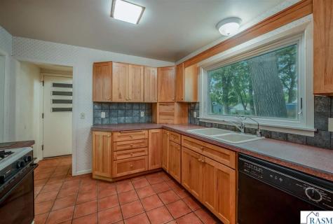 108 Ridge Court Mankato MN 56001