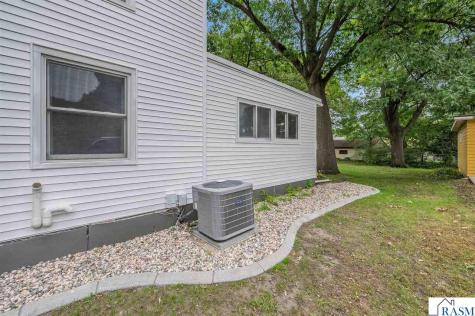 108 Ridge Court Mankato MN 56001