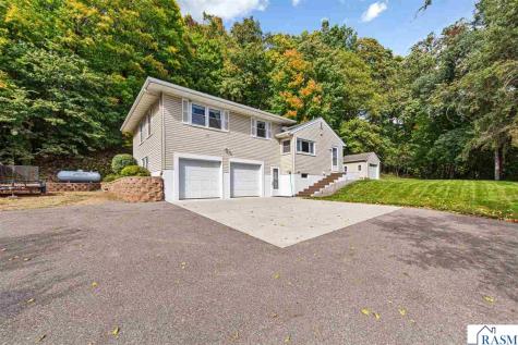 48186 Old River Bluff Road St. Peter MN 56082
