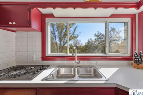 48186 Old River Bluff Road St. Peter MN 56082