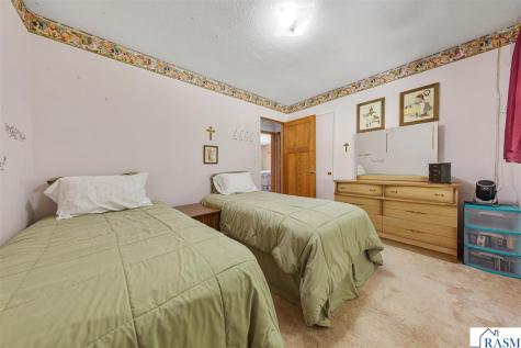 48186 Old River Bluff Road St. Peter MN 56082