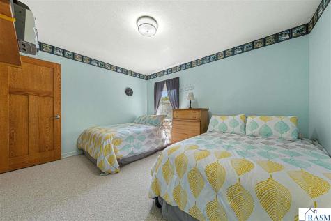 48186 Old River Bluff Road St. Peter MN 56082