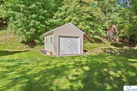 48186 Old River Bluff Road St. Peter MN 56082