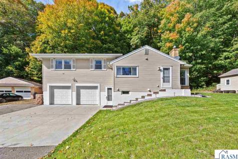 48186 Old River Bluff Road St. Peter MN 56082