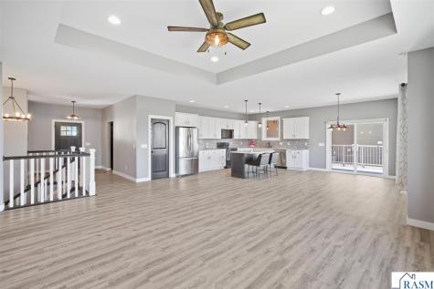 820 Fieldcrest Drive Mankato MN 56001