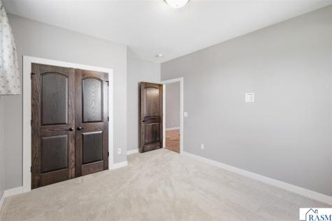 820 Fieldcrest Drive Mankato MN 56001