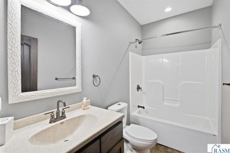 820 Fieldcrest Drive Mankato MN 56001