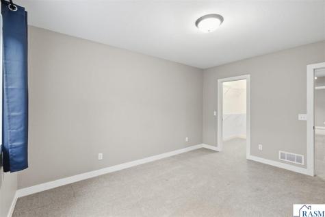 820 Fieldcrest Drive Mankato MN 56001