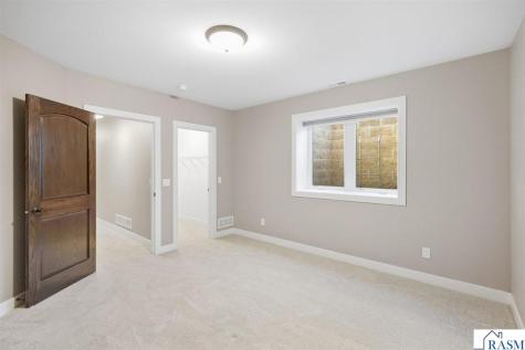 820 Fieldcrest Drive Mankato MN 56001