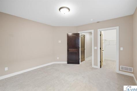 820 Fieldcrest Drive Mankato MN 56001