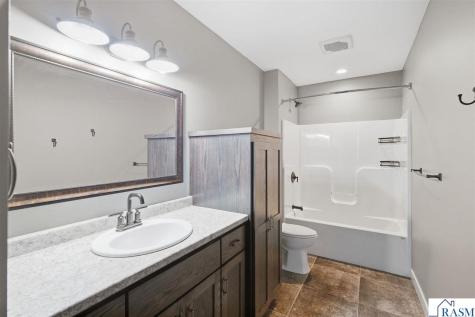 820 Fieldcrest Drive Mankato MN 56001