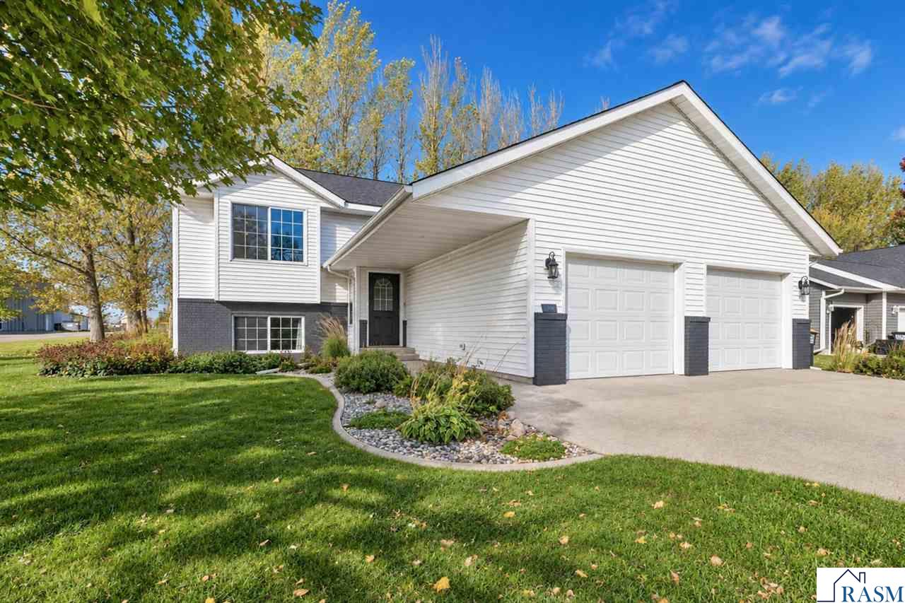 613 W Nathan Street Lake Crystal MN 56055